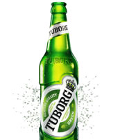 most people opening beer bottles Carlsberg-B