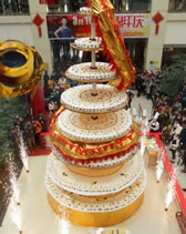 world's tallst cake in China