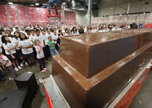 largest chocolate bar Chicago