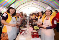 Most people cooking oyster omelets: Taiwan breaks Guinness World Records' record