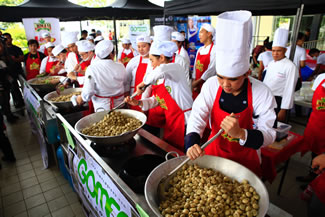 Mushroom brand Jolly and food and beverage brand Fly Ace Corporation made history as it set the first world record for the largest serving of sautéed mushrooms at History Con Manila.