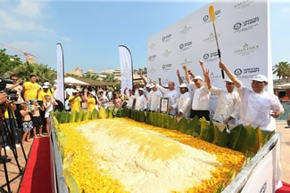  Cooked by 10 chefs, the recipe for record-breaking success included 1,000 kg of rice, 500 litres of coconut milk, 500 litres of coconut cream, 50 kgs of sugar, 300 kg of mango and 3 litres of oil - all of which was sourced from local suppliers.