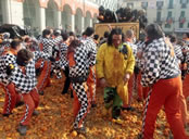 largest orange fight Ivrea Italy