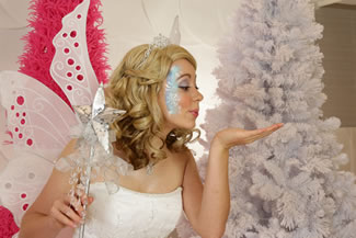  Christmas at the Galt House Hotel broke the Guinness World Record for the Largest Gathering of Fairies with 936 fairies.