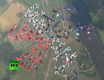 largest flower formation skydiving by Pearls of Russia