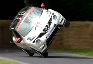The Nissan Juke Nismo RS, at the hands of veteran stunt driver Terry Grant, has set a new world record for the fastest mile travelled on two wheels in a four-wheeled vehicle at the 2015 Goodwood Festival of Speed.