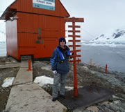 Yili Liu visiting Antarctica
