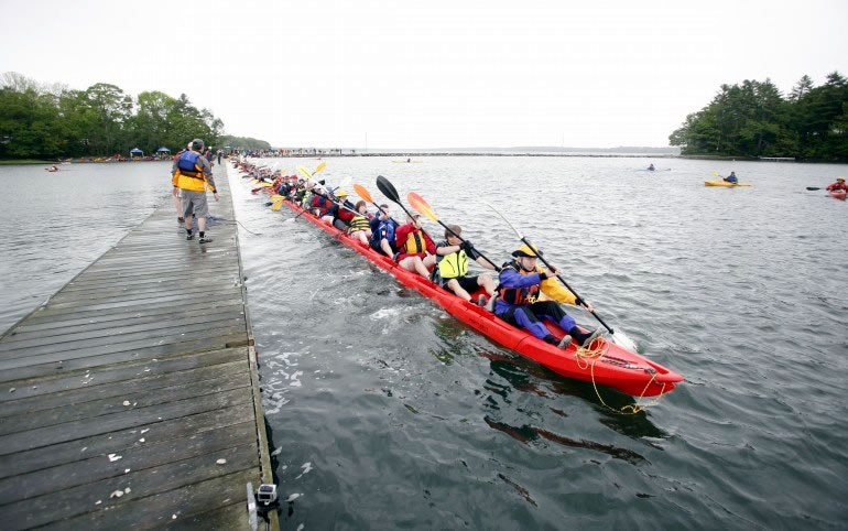 Longest modular kayak: LL Bean sets world record (Video)