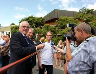 Longest pencil Staedtler breaks Guinness World Records record VIDEO