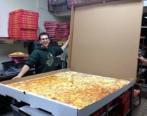 world's largest deliverable pizza
