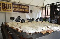 largest cinnamon roll world record set in Holland