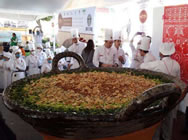  Chefs and artisans in Metepec, Mexico broke two Guinness World Records on Sunday by assembling 9,450 tacos to create the largest Taco de Plaza and by serving it in the world's largest clay pot. Photo: Facebook/Ayuntamiento Metepec 