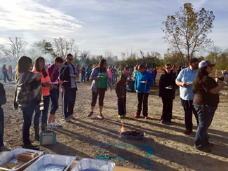 A total of 570 people participated at an event at Blue Creek Metropark in Whitehouse, setting the new world record for the most people making s'mores simultaneously, according to the World Record Academy.