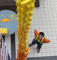 tallest free standing domino tower world record set by Tom Holmes