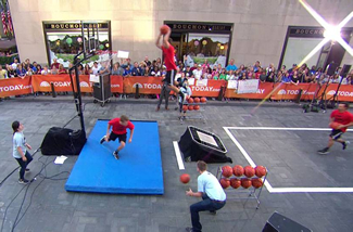 Most Trampoline Dunks 5 New York Men Break Guinness World Records Record Video