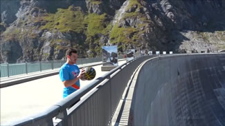  An Australian trio has broken the world record for the highest basketball shot, launching the ball from the top of a dam in Switzerland. It took the group, consisting of Brett Stanford, Derek Herron and Scott Gaunson, three attempts to make the shot.