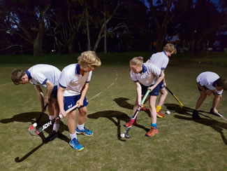  The Como Secondary College Hockey Academy staged the world's largest field hockey lesson, an event that attracted 618 participants at Perry Lakes, Floreat and was open to people of all ages and experience levels, according to the World Record Academy.