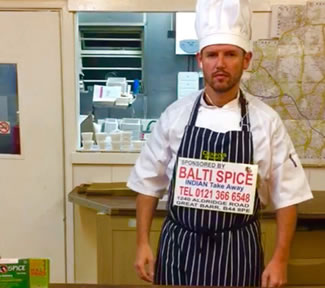 Scott Campbell broke a record previously set by Canada's Jasper Moester for the Fastest Half Marathon Dressed as a Chef, while carrying a 3kg pot. Scott crossed the finish line in 2hrs 3mins, smashing the previous world record by 20 minutes.