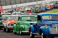 largest parade of pickup trucks world record set by the Rural Radio 